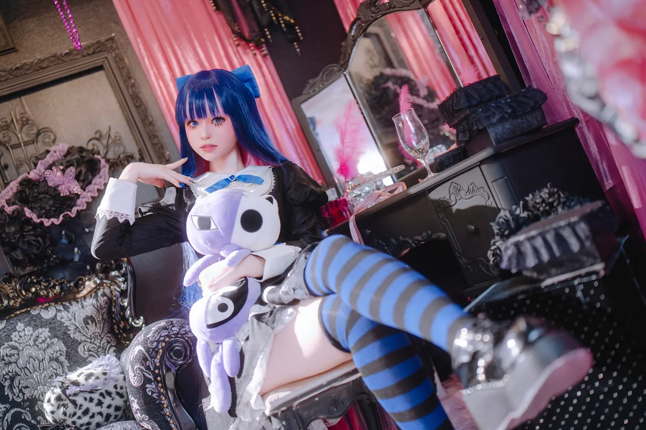 Min - Stocking-erohere2.webp